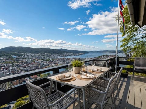 Balcony/Terrace, Dining area, City view, Mountain view, Sea view