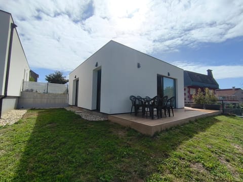Off site, Garden