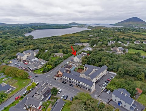 Property building, Neighbourhood, Natural landscape, Bird's eye view, Location