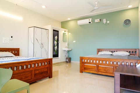 Bed, Photo of the whole room, wardrobe, air conditioner