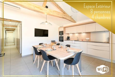 TV and multimedia, Coffee/tea facilities, Dining area, dishwasher, oven, stove, kitchen