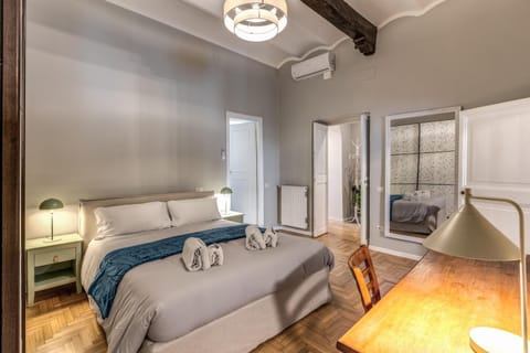 Bed, Photo of the whole room, Bedroom, towels, air conditioner