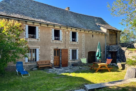 Property building, Garden, Balcony/Terrace, Garden view