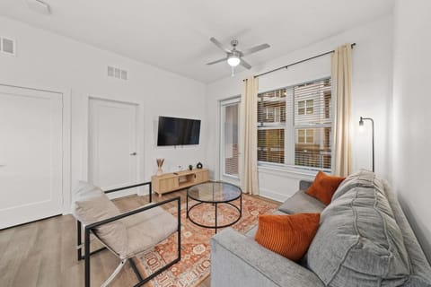 Communal lounge/ TV room, Living room, Seating area