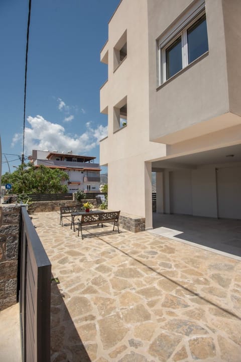 Property building, Patio, Nearby landmark, Day, Natural landscape, View (from property/room), View (from property/room), Balcony/Terrace, Balcony/Terrace, City view, City view, Garden view, Garden view, Landmark view, Landmark view, Street view, Street view, Time of day, Sunrise, Sunset, Quiet street view, Inner courtyard view