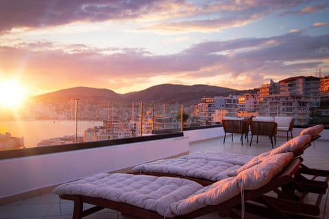 Day, View (from property/room), Balcony/Terrace, Mountain view, Sea view, Sunrise, Sunset, sunbed