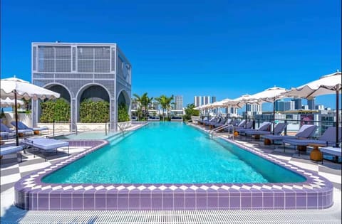 Pool view, Swimming pool