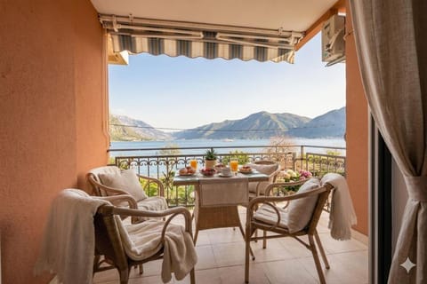 Day, Natural landscape, View (from property/room), Balcony/Terrace, Seating area, Sea view