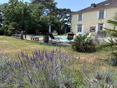 Property building, Garden, Pool view, Swimming pool