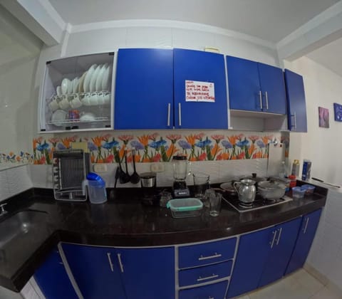 Kitchen or kitchenette, Living room, Seating area, Dining area, minibar