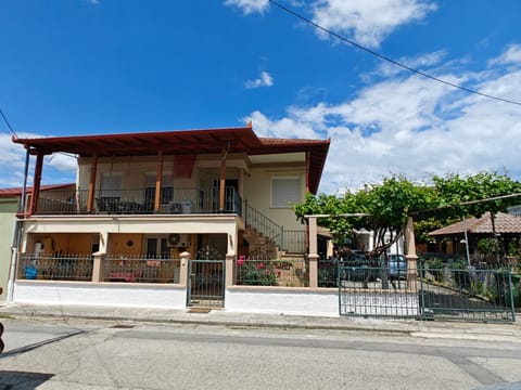 Property building, Balcony/Terrace