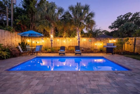 Night, Garden view, Pool view, Swimming pool, sunbed