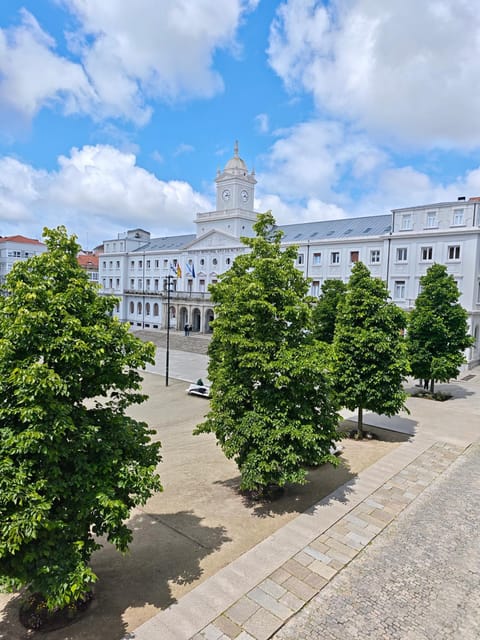 Landmark view, Location