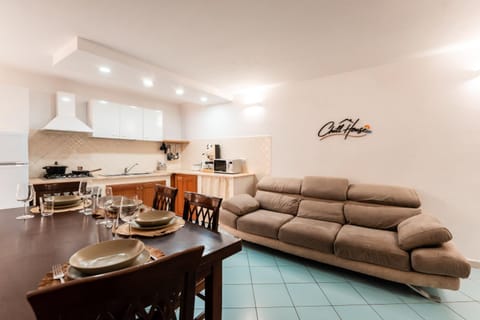 Kitchen or kitchenette, Lounge or bar, kitchen