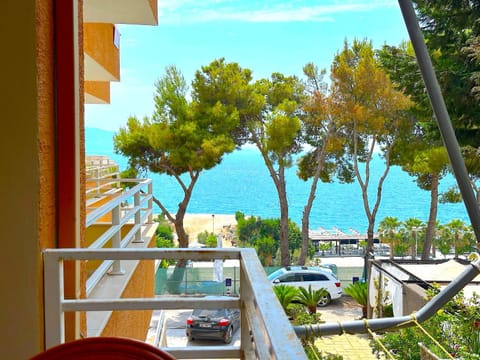 Natural landscape, View (from property/room), Balcony/Terrace, Beach, Sea view