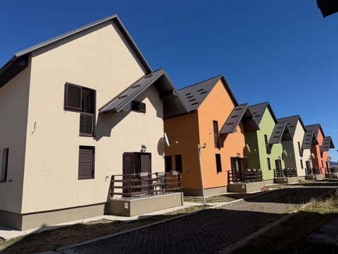 Property building, Neighbourhood