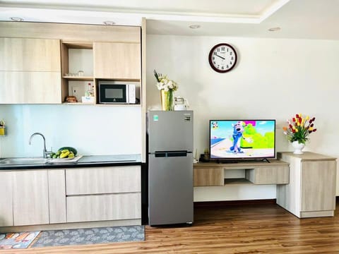 Communal lounge/ TV room, Kitchen or kitchenette