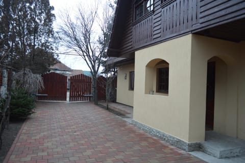 Facade/entrance, Day, Swimming pool
