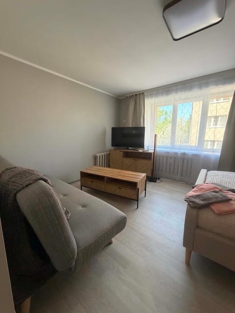 Communal lounge/ TV room, TV and multimedia, Living room, Bedroom