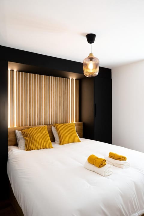Bed, Bedroom