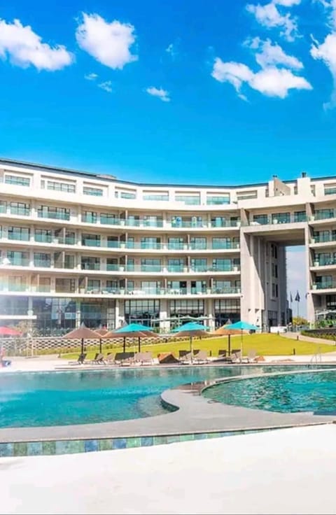 Property building, Pool view, Swimming pool