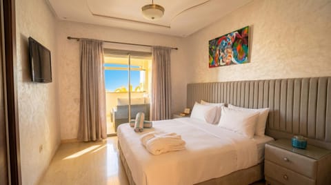 Photo of the whole room, Bedroom, Sunrise, Sunset