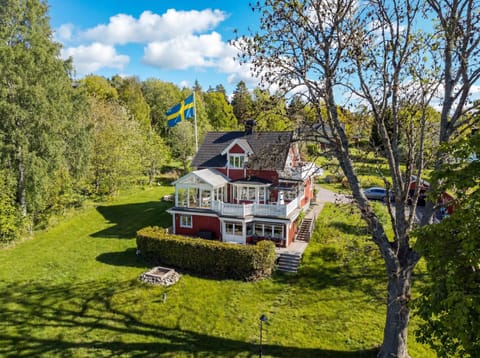 Property building, Spring, Day, Garden, Garden view, Parking