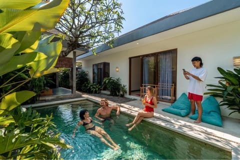 Property building, Swimming pool