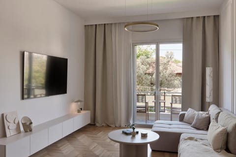 TV and multimedia, Balcony/Terrace, Living room