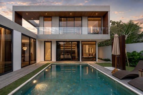 Swimming pool, Inner courtyard view, sunbed
