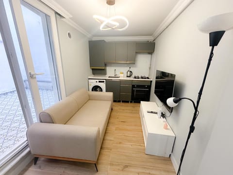 TV and multimedia, Kitchen or kitchenette, stove