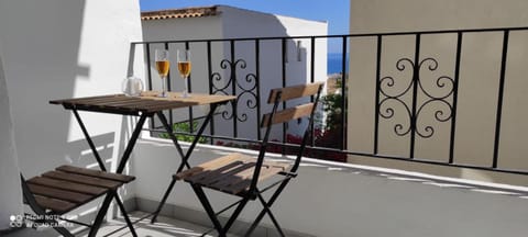 Day, View (from property/room), Balcony/Terrace, Dining area