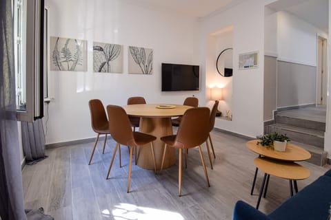 TV and multimedia, Dining area