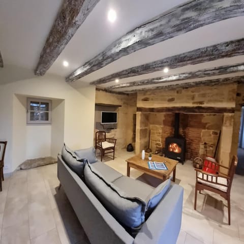 Communal lounge/ TV room, TV and multimedia, Living room