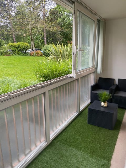 Patio, Garden view