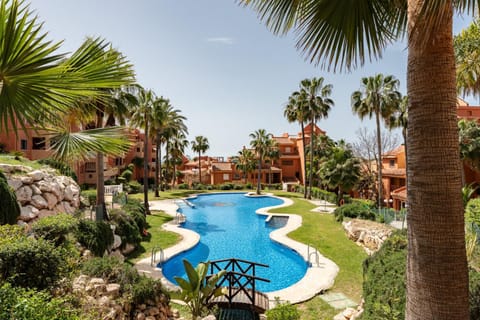 Spring, Day, Natural landscape, Garden, Garden, Garden view, Pool view, Swimming pool, Swimming pool
