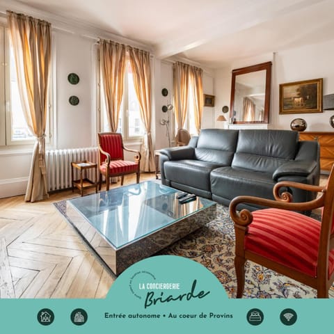 Communal lounge/ TV room, Living room, Seating area, concierge