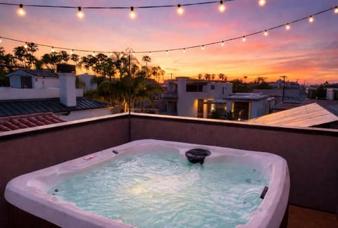 Day, Natural landscape, Hot Tub, Pool view, Sunrise, Sunset
