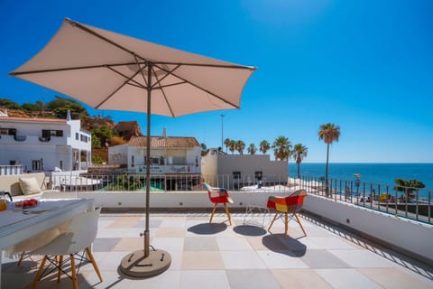 Natural landscape, Balcony/Terrace, Dining area, Sea view