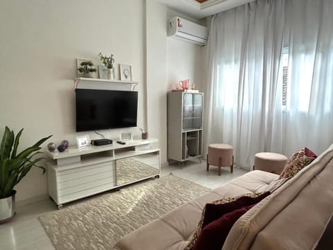 TV and multimedia, Living room, Seating area, Evening entertainment, soundproof, air conditioner