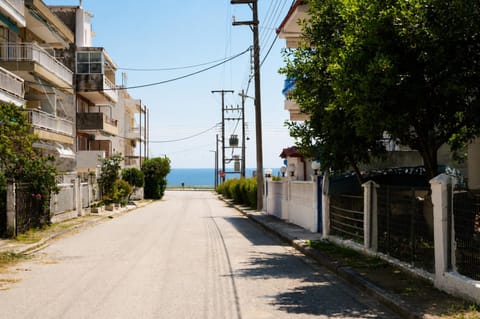 Day, Neighbourhood, Natural landscape