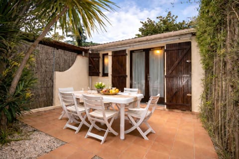 Patio, Garden, Garden, Balcony/Terrace, Garden view