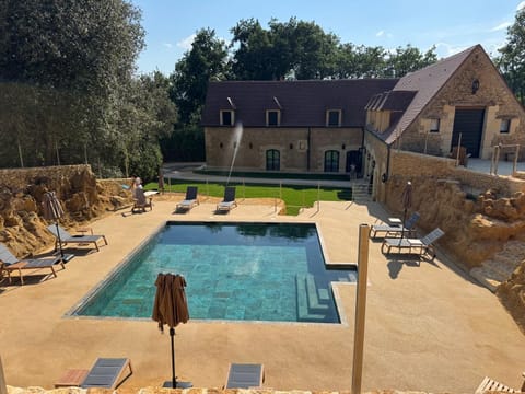 Property building, Swimming pool