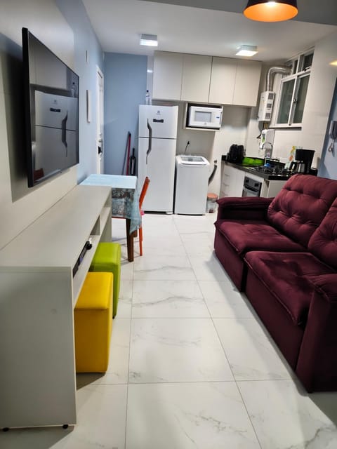 Kitchen or kitchenette, Living room, Seating area, Dining area, dishwasher, oven, stove