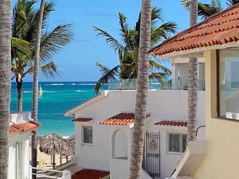 Day, View (from property/room), Balcony/Terrace, Beach, Sea view