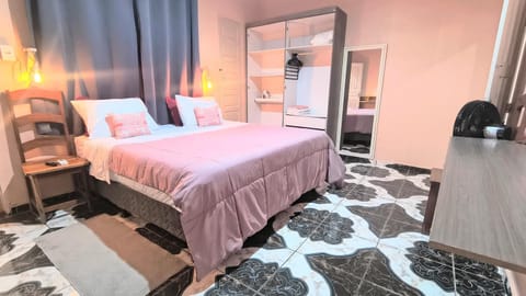 Bed, Photo of the whole room, Bedroom, wardrobe
