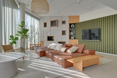 Communal lounge/ TV room, TV and multimedia