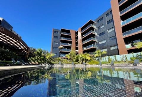 Property building, Day, Pool view, Swimming pool