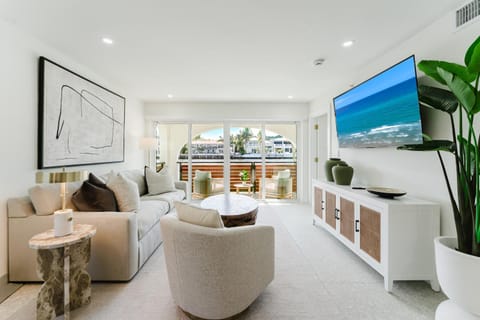 TV and multimedia, View (from property/room), Living room, Seating area