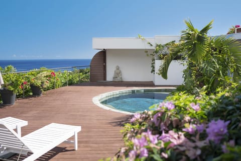 Balcony/Terrace, Sea view, Swimming pool